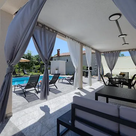 Ondine House By Istra Vacation بيت للعطل