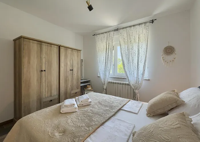 Сasa de vacaciones Ondine House By Istra Vacation Hrboki