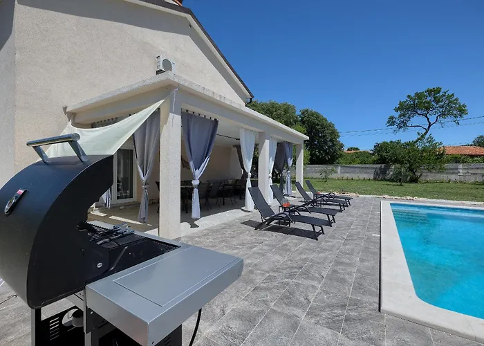 Сasa de vacaciones Ondine House By Istra Vacation Hrboki