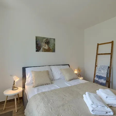 Ondine House By Istra Vacation Holiday home Hrboki