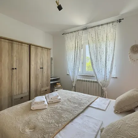 Сasa de vacaciones Ondine House By Istra Vacation Hrboki