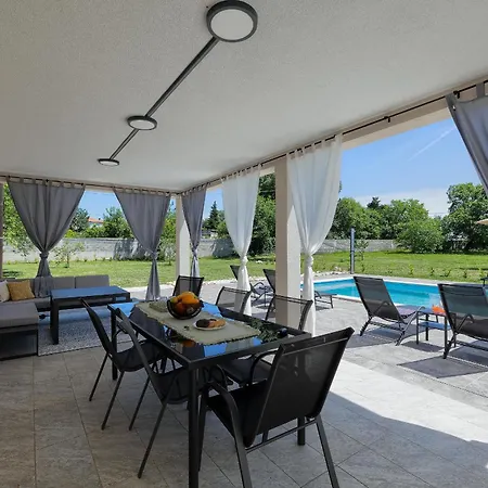 Ondine House בית נופש Hrboki